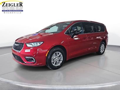 New 2026 Chrysler Pacifica Select