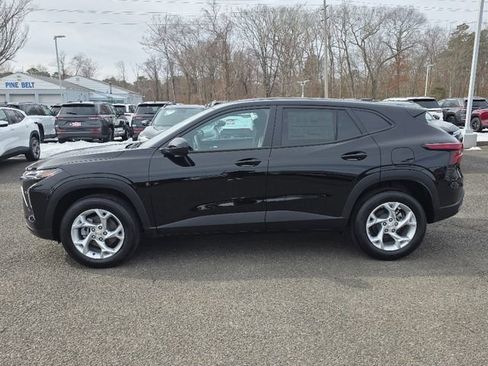 New 2026 Chevrolet Trax LS w/ LS Convenience Package image 9