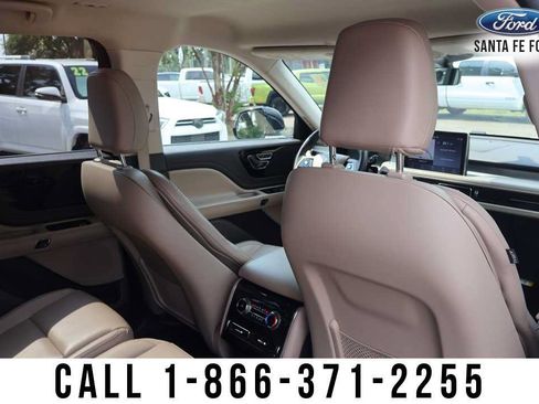 Used 2022 Lincoln Aviator 2WD w/ Elements Package image 26