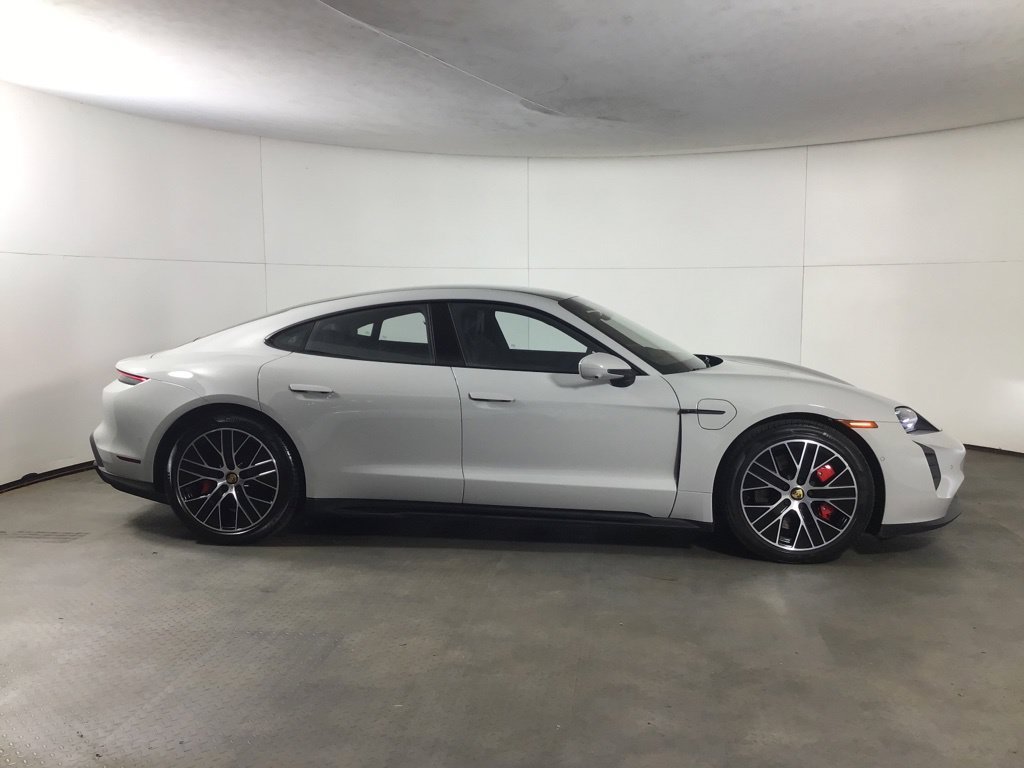 Certified 2024 Porsche Taycan GTS AWD/4WD image 8