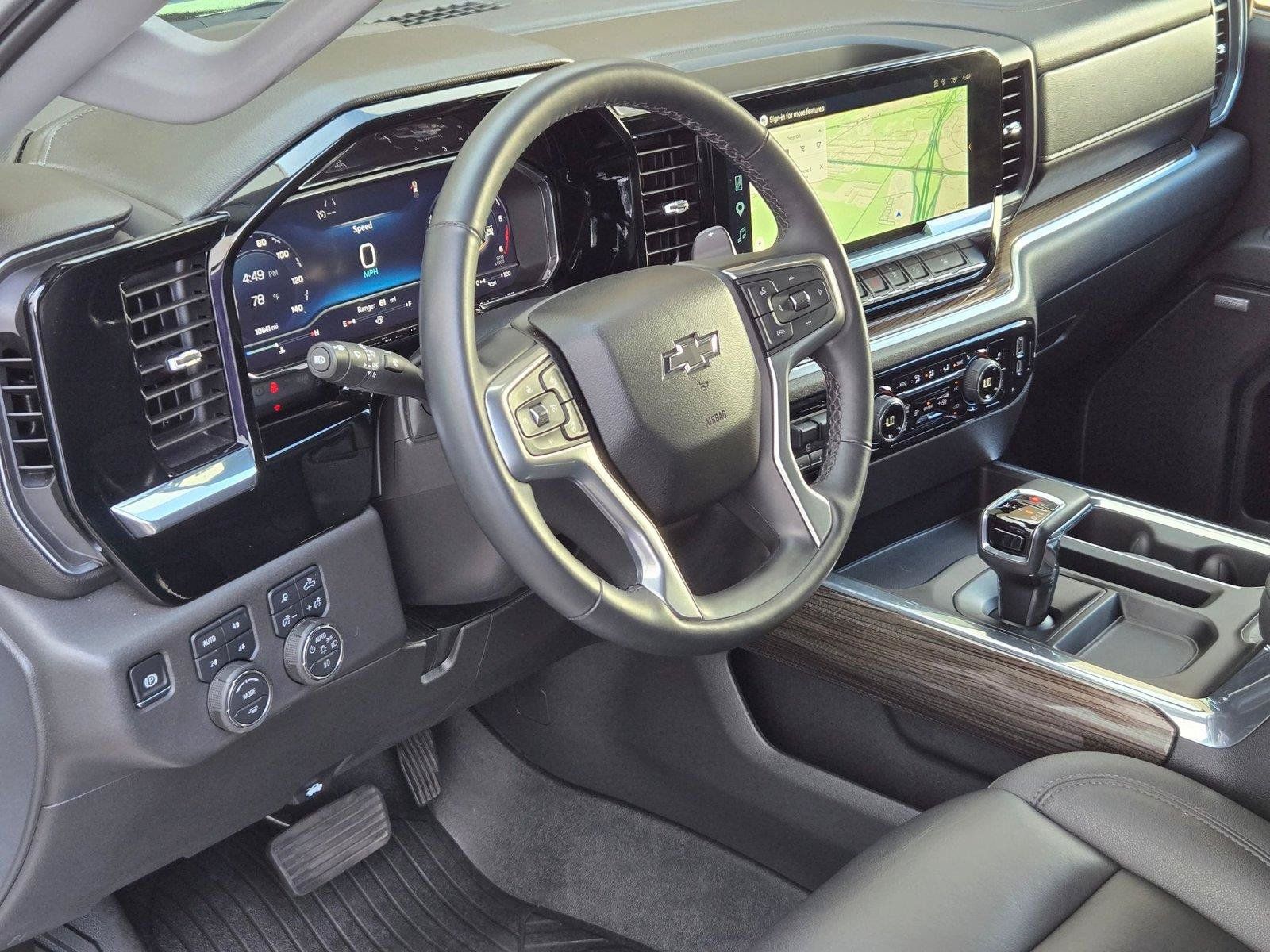 Used 2025 Chevrolet Silverado 1500 LT Trail Boss w/ LT Trail Boss Premium Package AWD/4WD image 13