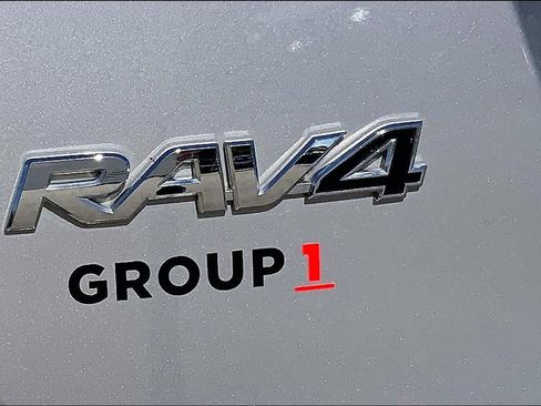 Used 2018 Toyota RAV4 LE w/ All Weather Liner Package AWD/4WD image 32
