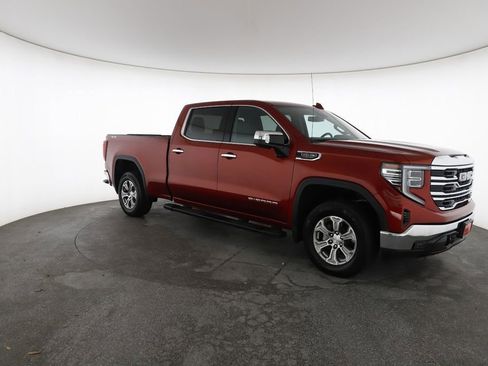 Used 2025 GMC Sierra 1500 SLT w/ SLT Convenience Package AWD/4WD image 2