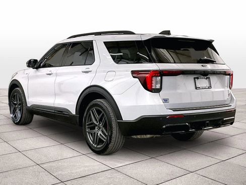 Certified 2026 Ford Explorer ST-Line AWD/4WD image 10