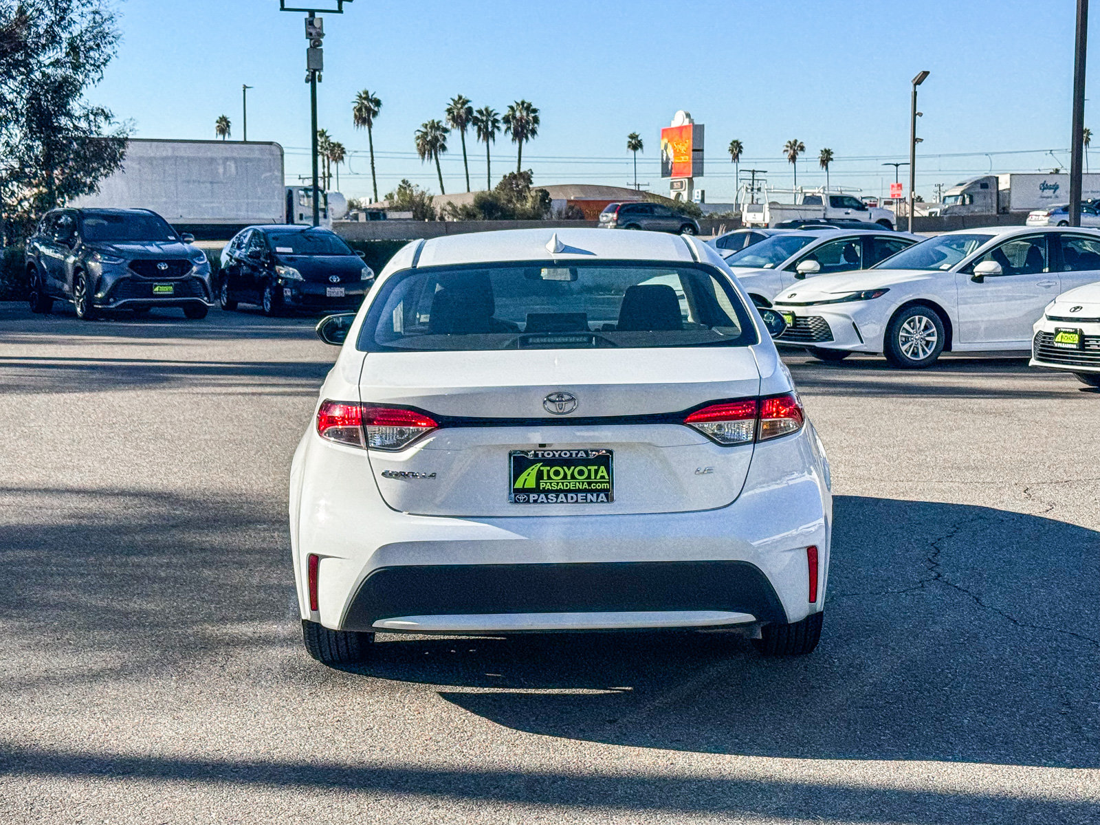 Used 2025 Toyota Corolla LE FWD image 7