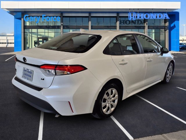 Used 2026 Toyota Corolla LE FWD image 2