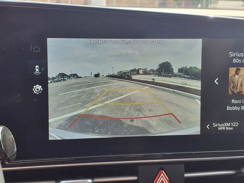 Used 2025 Hyundai Elantra SEL FWD image 10