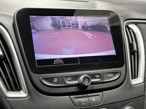 Used 2022 Chevrolet Malibu LS w/ Driver Confidence Package II FWD image 23