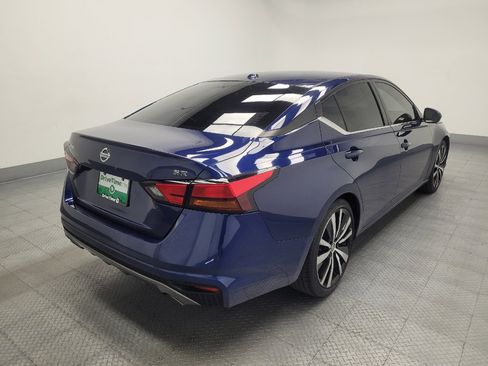 Used 2022 Nissan Altima 2.5 SR FWD image 9