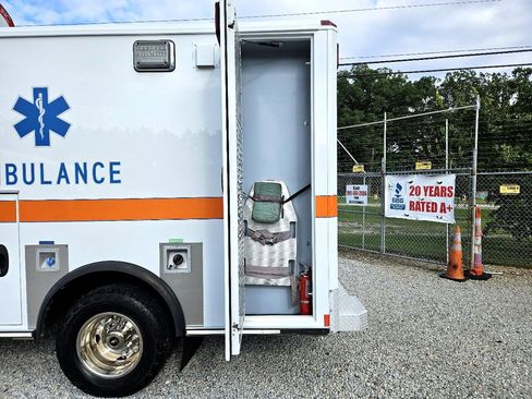 Used 2016 Ford F350 XLT image 16