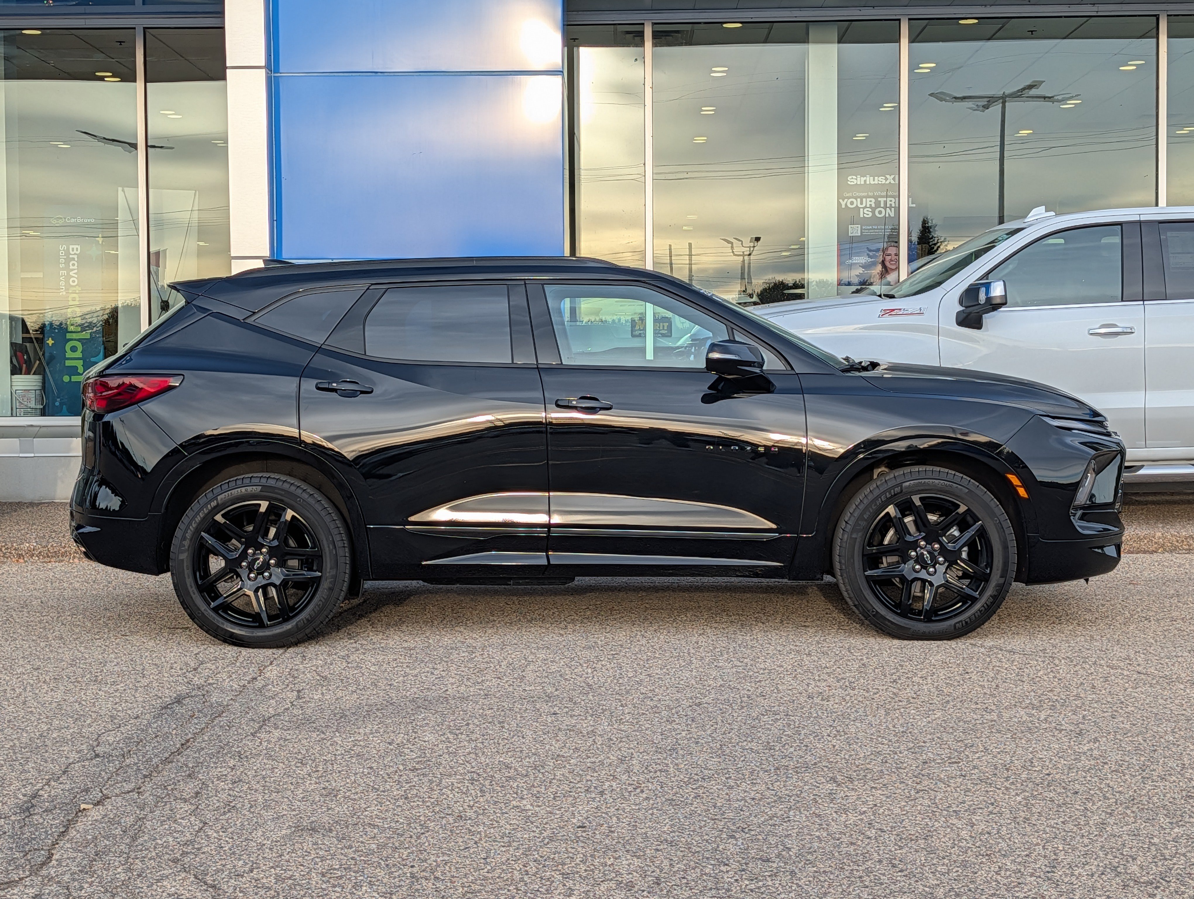 Certified 2025 Chevrolet Blazer RS w/ Driver Confidence II Package AWD/4WD image 2