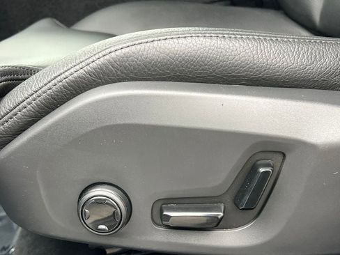 Used 2018 Volvo XC60 T8 Inscription w/ Advanced Package AWD/4WD image 12