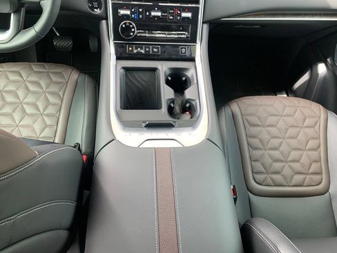 Used 2026 Nissan Armada Platinum RWD image 21