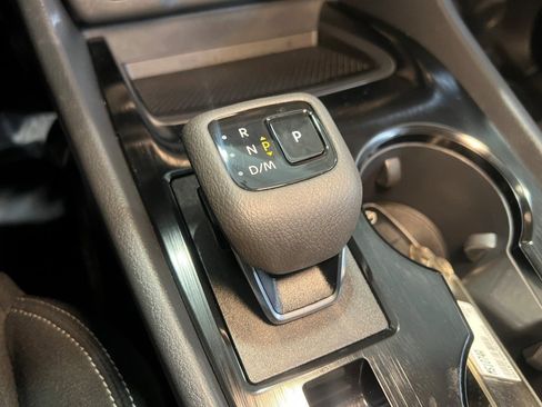 Used 2025 Nissan Rogue S image 42