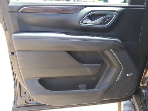 Used 2021 Chevrolet Tahoe Z71 w/ Z71 Signature Package AWD/4WD image 17