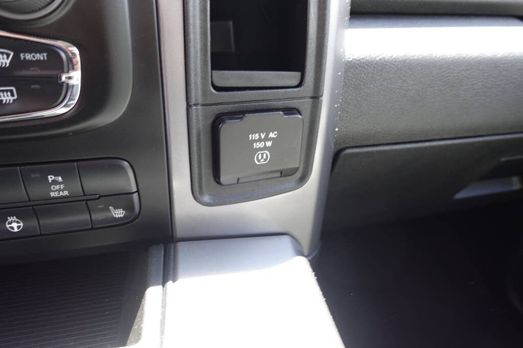 Used 2022 RAM 1500 Classic SLT w/ Electronics Convenience Group AWD/4WD image 45