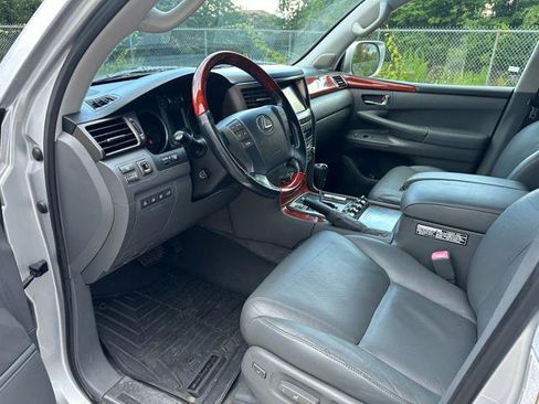 Used 2009 Lexus LX 570 4WD image 33