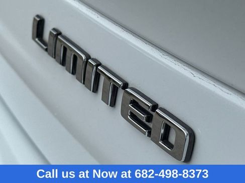 Used 2023 Jeep Grand Cherokee Limited w/ Luxury Tech Group II image 10