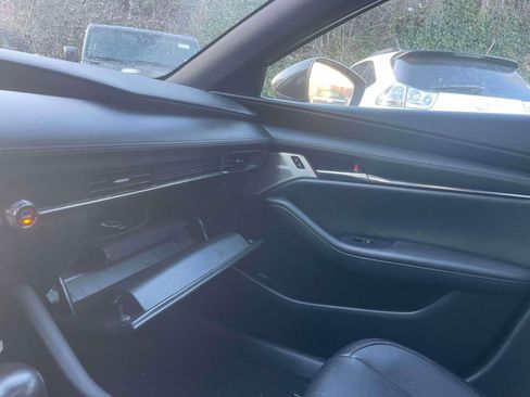 Used 2019 MAZDA MAZDA3 AWD Hatchback w/ Premium Pkg image 32