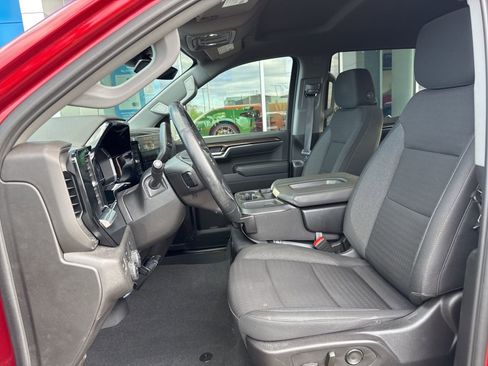 Used 2024 Chevrolet Silverado 1500 RST AWD/4WD image 19