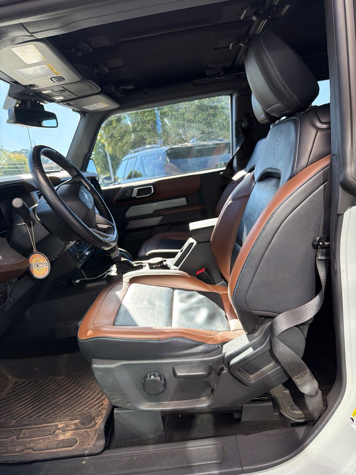 Used 2023 Ford Bronco Outer Banks w/ Sasquatch Package AWD/4WD image 9