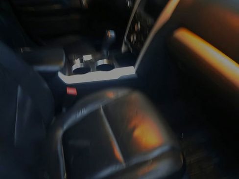 Used 2013 Ford Explorer XLT AWD/4WD image 6