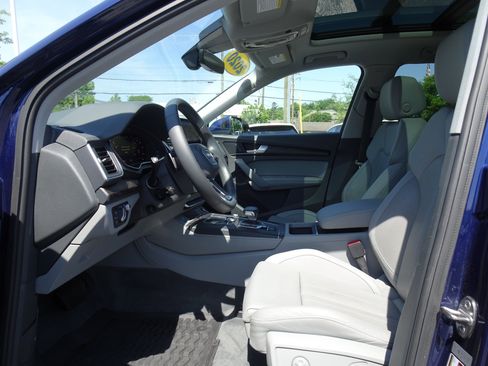 Used 2020 Audi Q5 Prestige w/ Prestige Package AWD/4WD image 8