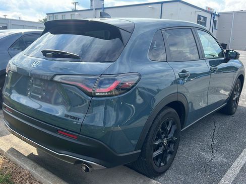 Used 2024 Honda HR-V Sport image 4