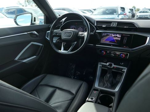Used 2024 Audi Q3 2.0T Premium image 28