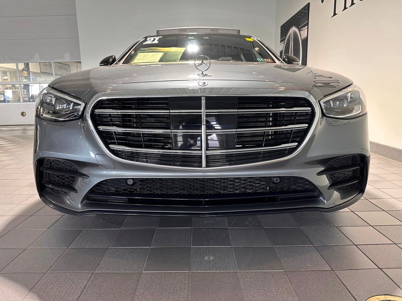 Used 2021 Mercedes-Benz S 580 4MATIC Sedan image 2