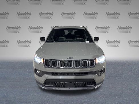 Used 2023 Jeep Compass Latitude w/ Convenience Group image 4
