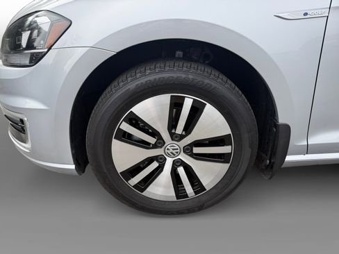 Used 2019 Volkswagen e-Golf SE w/ Driver Assistance Package image 9