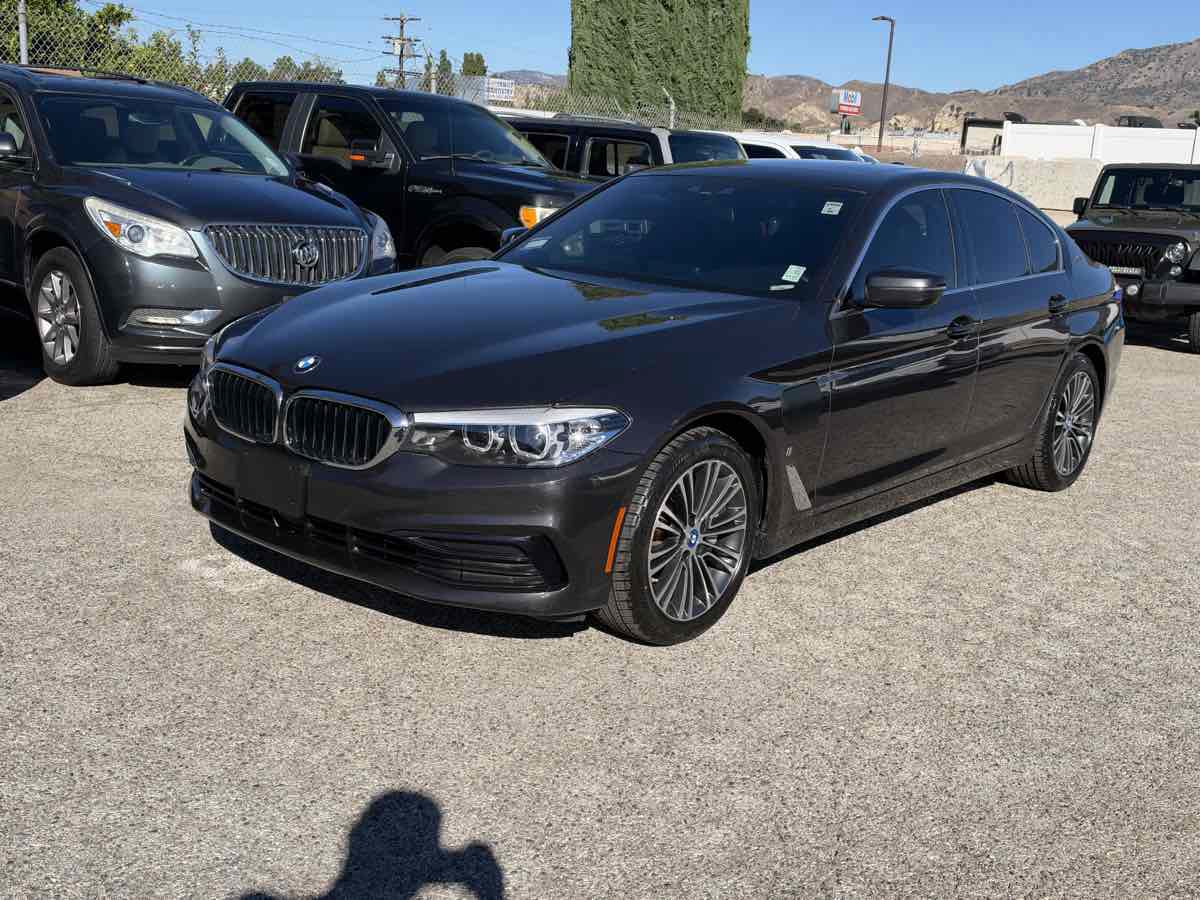 Used 2019 BMW 530e RWD image 3