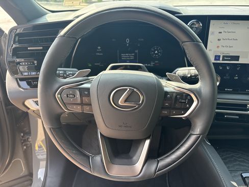 Used 2026 Lexus RX 350h w/ Convenience Package AWD/4WD image 19