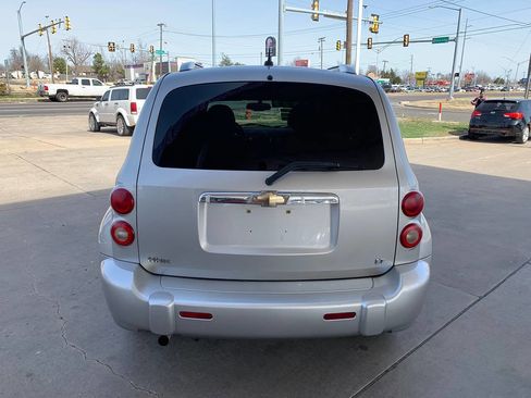 Used 2008 Chevrolet HHR LT image 6