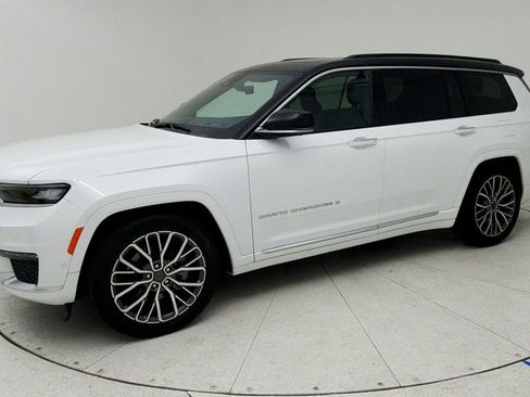 Used 2025 Jeep Grand Cherokee L Summit AWD/4WD image 4