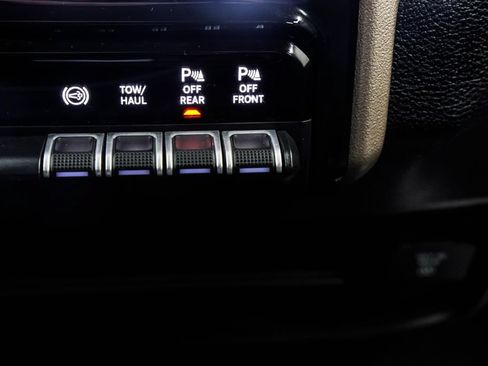 Used 2024 RAM 2500 Laramie w/ Safety Group AWD/4WD image 27