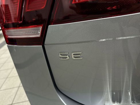 Used 2022 Volkswagen Tiguan SE image 26