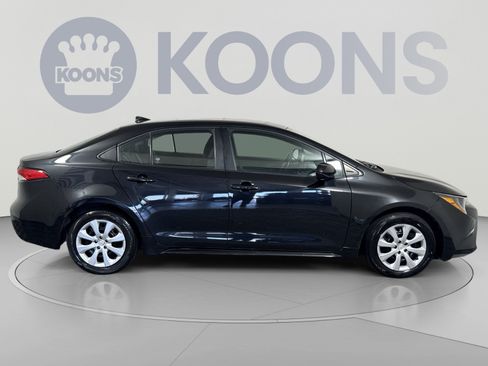 Used 2022 Toyota Corolla LE FWD image 8