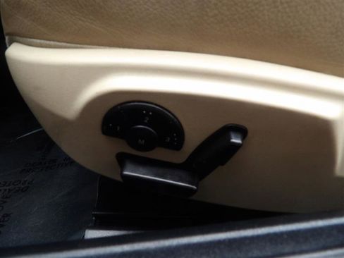 Used 2008 Mercedes-Benz SLK 350 image 32