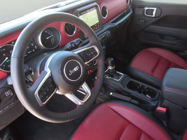 Used 2023 Jeep Wrangler Unlimited Rubicon 4xe AWD/4WD image 15