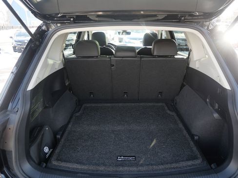 Used 2022 Volkswagen Tiguan SE image 36