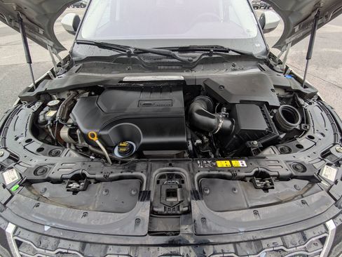 Used 2020 Land Rover Range Rover Evoque SE image 31