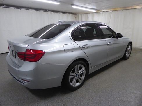 Used 2017 BMW 330i xDrive Sedan image 7