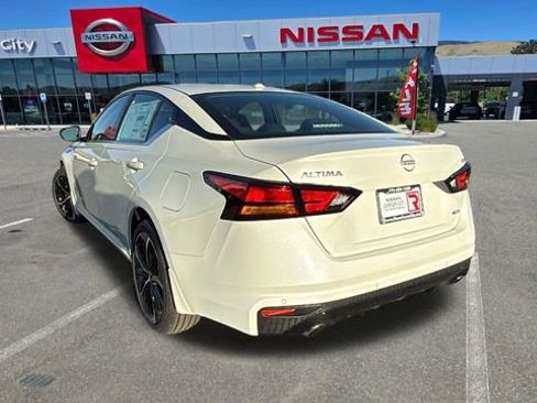 New 2025 Nissan Altima 2.5 SR image 5