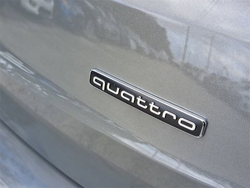 New 2025 Audi Q3 2.0T Premium image 5