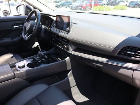 Certified 2024 Nissan Rogue SV w/ SV Premium Package AWD/4WD image 27