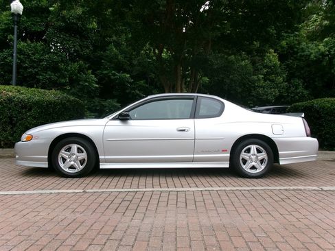 Used 2001 Chevrolet Monte Carlo SS w/ High Sport Appearance Pkg FWD image 5