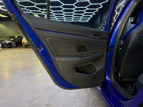 Used 2022 Volkswagen Golf R AWD/4WD image 17