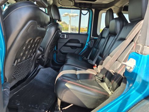 Used 2019 Jeep Wrangler Unlimited Rubicon AWD/4WD image 27